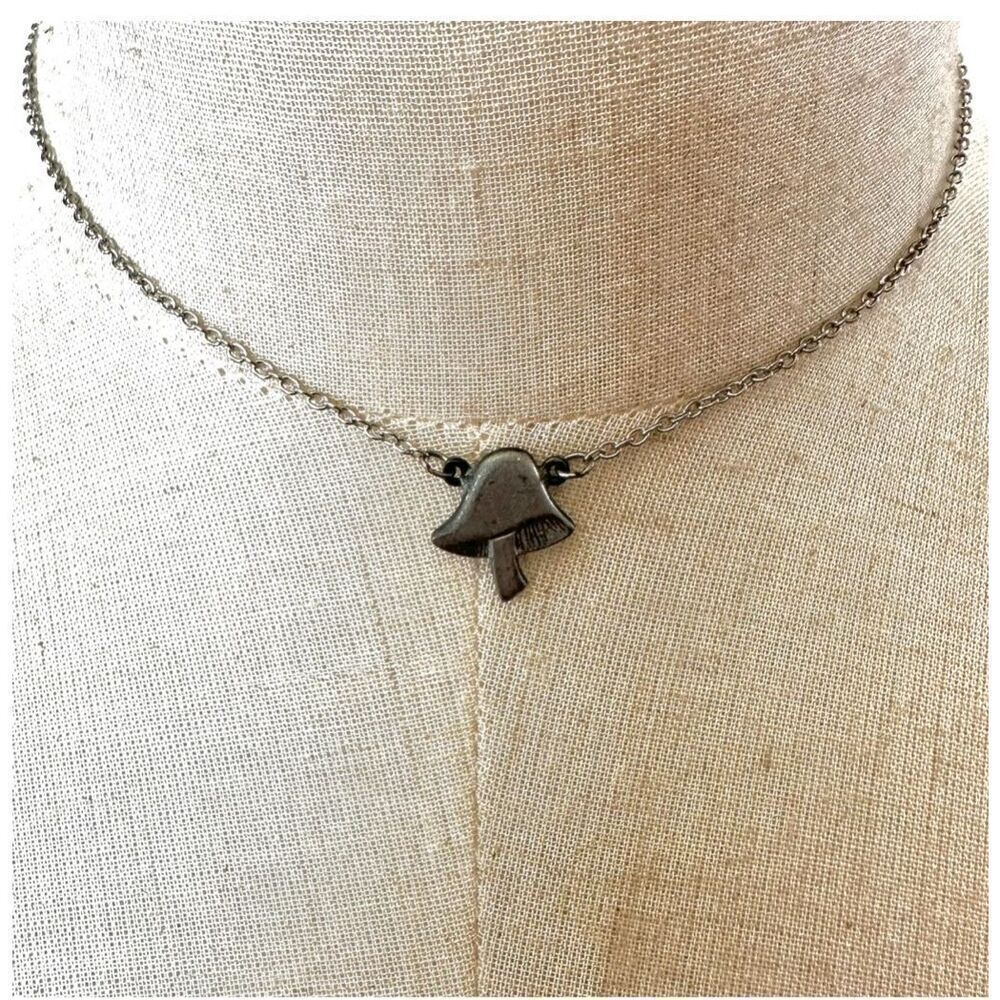 Silver tone mushroom pendant choker necklace